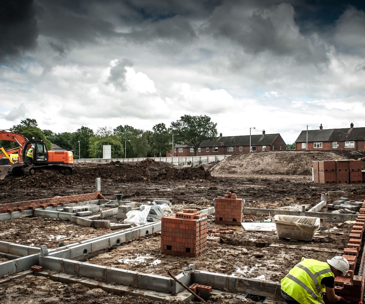 workers-on-construction-sit